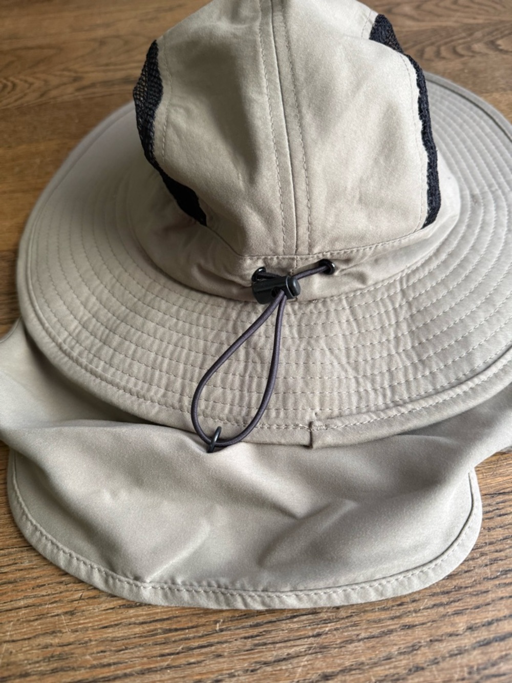 Free Authority Tan Outdoors Wide Brim Hat w/ Mesh Panels Hiking Hat M/L